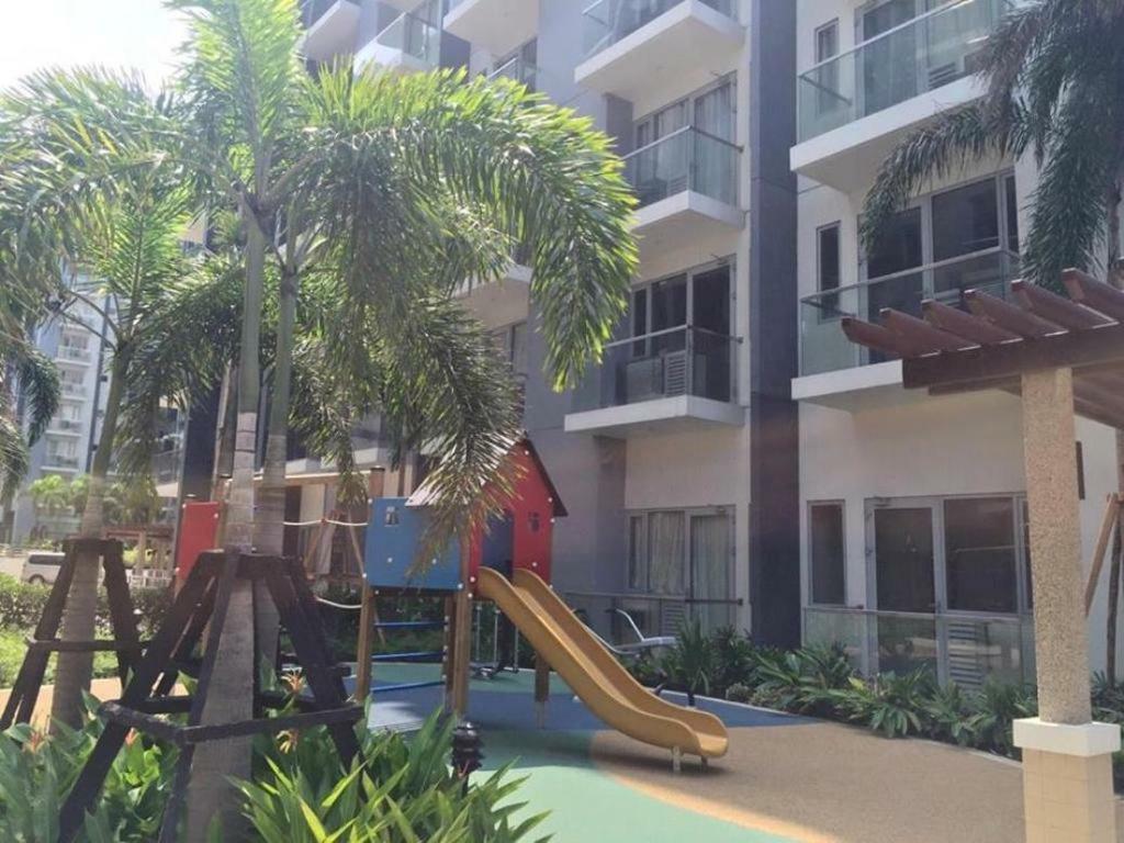 One Palm Tree Villas Манила Екстериор снимка